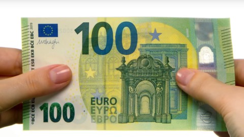 Nuove banconote da 100 e 200 euro in arrivo: ecco le novità