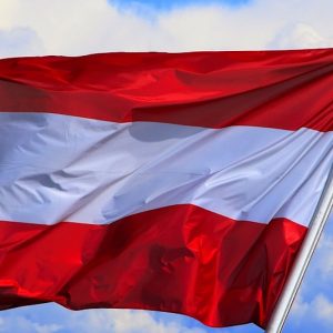 Raiffeisen, gli appelli delle autorità non bastano: la banca austriaca accresce il suo business in Russia
