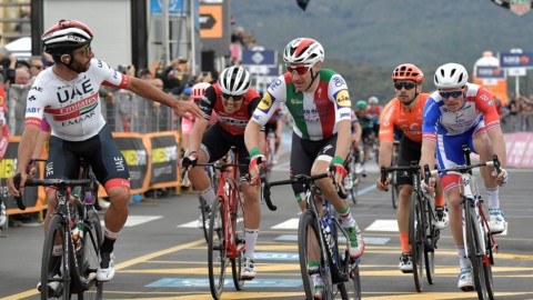 Giro d'Italia: Viviani wird herabgestuft, Gaviria gewinnt