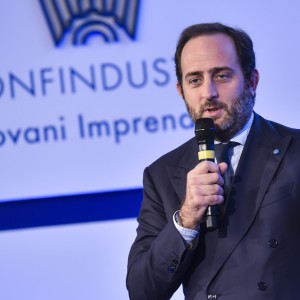 Confindustria Giovani في الحكومة: "بعد عام لا يزال لا شيء"