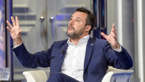 Migran, Salvini diadili karena Open Arms