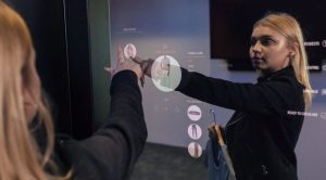 Smart Mirror di Mastercard