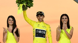Il ciclista Bernal vince il Tour de France