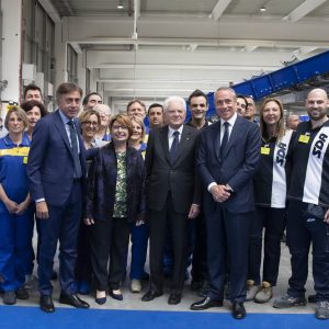 Poste Italiane, maxi hub din Bologna: roboți care sortează colete