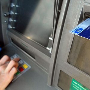 Banche e Poste: prelievi contante a rischio l’1 e 2 agosto