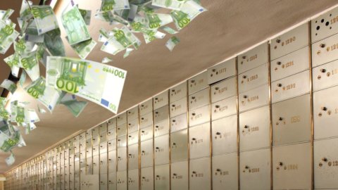 Cassette di sicurezza: il condono sui contanti prende forma