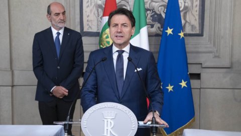 Mattarella menunjuk Conte: "Ini akan menjadi pemerintahan baru"