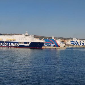 Mediterraneo pulito: due navi ibride di Grimaldi Lines in servizio verso la Grecia.