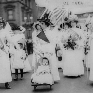 SUCEDE HOY: Hace 99 años el derecho al voto de las mujeres en EE.UU.