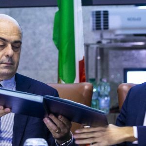 Governo, oggi primo confronto Di Maio-Zingaretti: due gli scogli