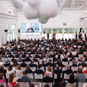 Schule, Lehrer und Direktoren in der Golinelli-Fabrik