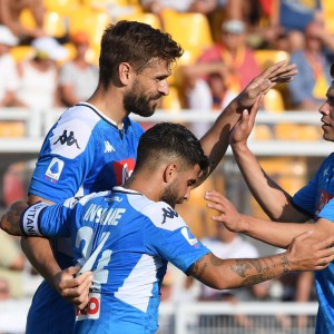 Napoli ve Roma deplasmanda bile kazanıyor ve ikna ediyor