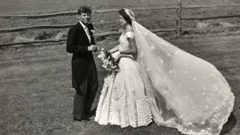 ACCADDE OGGI – Nel 1953 nozze da sogno tra John Kennedy e Jackie