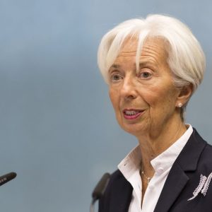 Lagarde: “Bce manterrà politica monetaria espansiva”