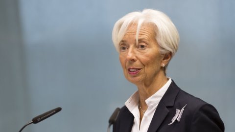 Lagarde: “Bce manterrà politica monetaria espansiva”