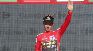 Roglic in maglia rossa alla Vuelta