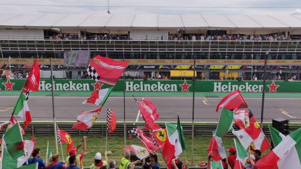 Fans de Ferrari au Grand Prix de Monza