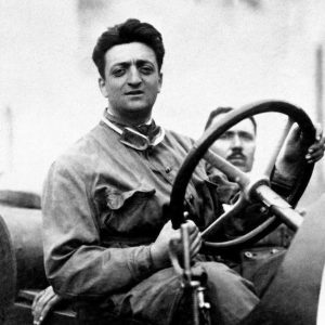 ACONTECEU HOJE – Enzo Ferrari, pai dos Reds, faleceu aos 90 anos