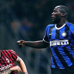 Inter memenangkan derby dan tetap memimpin di depan Juve yang memudar