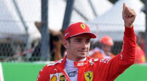 Leclerc pilota Ferrari