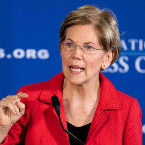 Usa, la classe media tra paura e rabbia raccontata dalla Warren