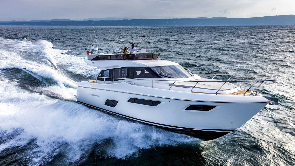 ferretti yacht borsa