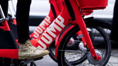 Uber, en Italia se reinicia desde las bicicletas eléctricas con Jump