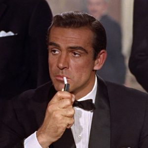 今天发生了 - 007：邦德，57 年前的第一部电影 - 视频
