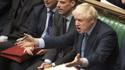 Brexit, legge viola accordo con l’Ue: 5 ex Premier contro Johnson