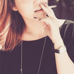 タバコ、女性の健康へのリスク