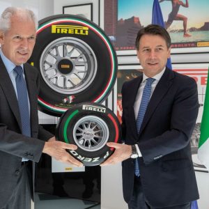 Pirelli, il premier Conte in visita alla società