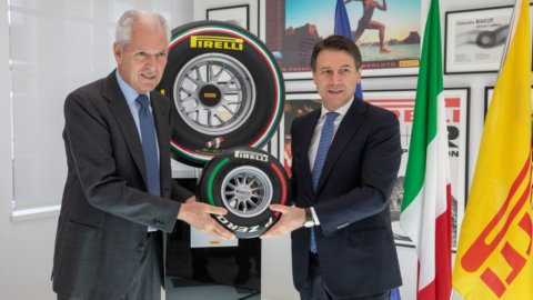 Pirelli, il premier Conte in visita alla società