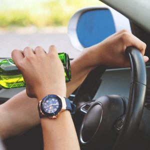 Uber: meno incidenti auto, ma più abuso di alcol