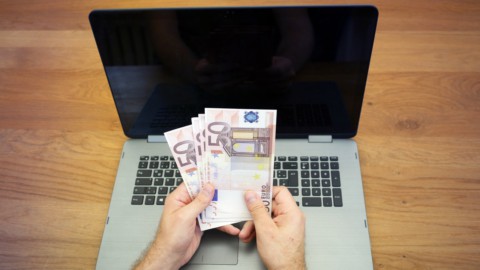 Cig, banche: anticipo fino a 1400 euro, c’è l’accordo