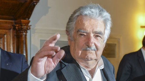 Elezioni Uruguay: oggi si vota e il centrosinistra è favorito con Orsi, nel segno di Mujica