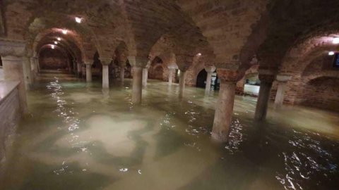 Venezia: riapre San Marco ma rimane l’allerta