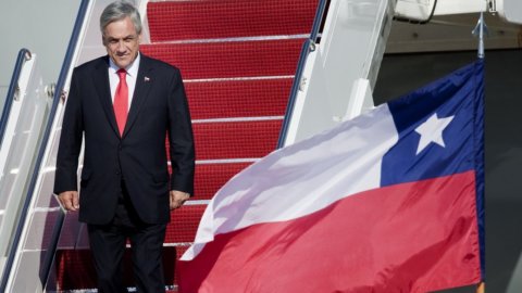 Chile, Friedensversuche: +50 % Renten und neue Verfassung