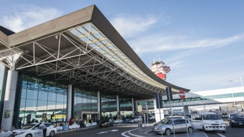 Aeroporti: a Roma impianto di accumulo con batterie usate