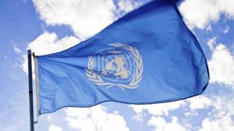 ACONTECEU HOJE - Itália adere à ONU: era 1955