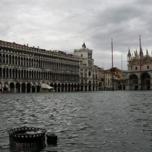 Tempo: alerta em 14 regiões, maré alta em Veneza