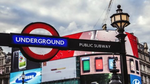 ACONTECEU HOJE – Londres: o primeiro metrô do mundo nasceu em 1863