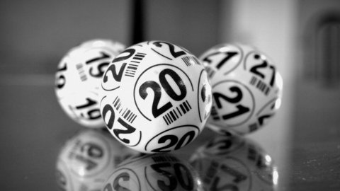 Numerologia: il 2020 è un anno gemellare ma è fasto o nefasto? Ecco cos’è successo nel millennio