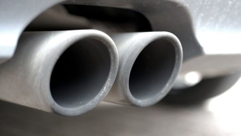 Auto benzina e diesel, quando l’addio? Ecco le ipotesi