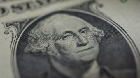 Con las tasas de enfermedad bajas, el dólar sube