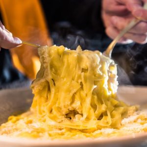 Fettuccine d'Alfredo alla Scrofa, Caritas d'un jour