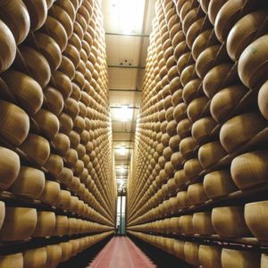 World Cheese Awards: la Nazionale del Parmigiano Reggiano partecipa con 96 caseifici