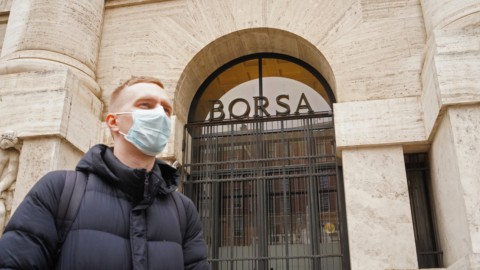 La paura del Covid frena le Borse ma Piazza Affari resiste