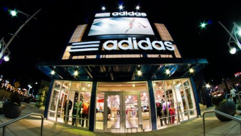 Adidas, sürpriz deprem: CEO Rorsted ayrıldı. Borsa ve Çin tartıyor