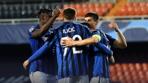 Campioni, Atalanta in istorie dar Cupe aproape de oprire