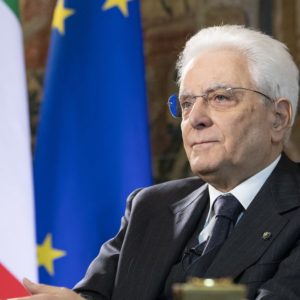 Quirinale: pioggia di voti per Mattarella, recupera Draghi